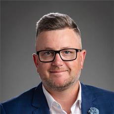 jason-daily_e5aaa2542dc046bf909ffced9a1a556b-headshot